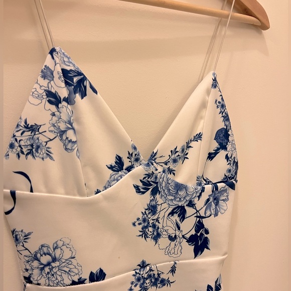 Floral dress - Picture 2 of 3